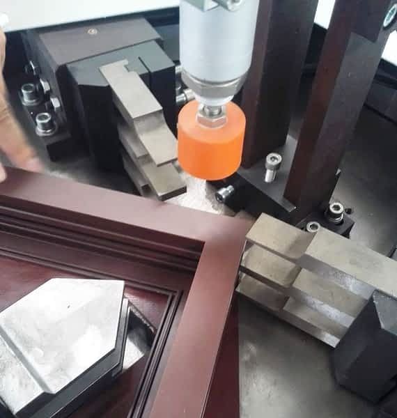 corner-crimping-machine-door-window